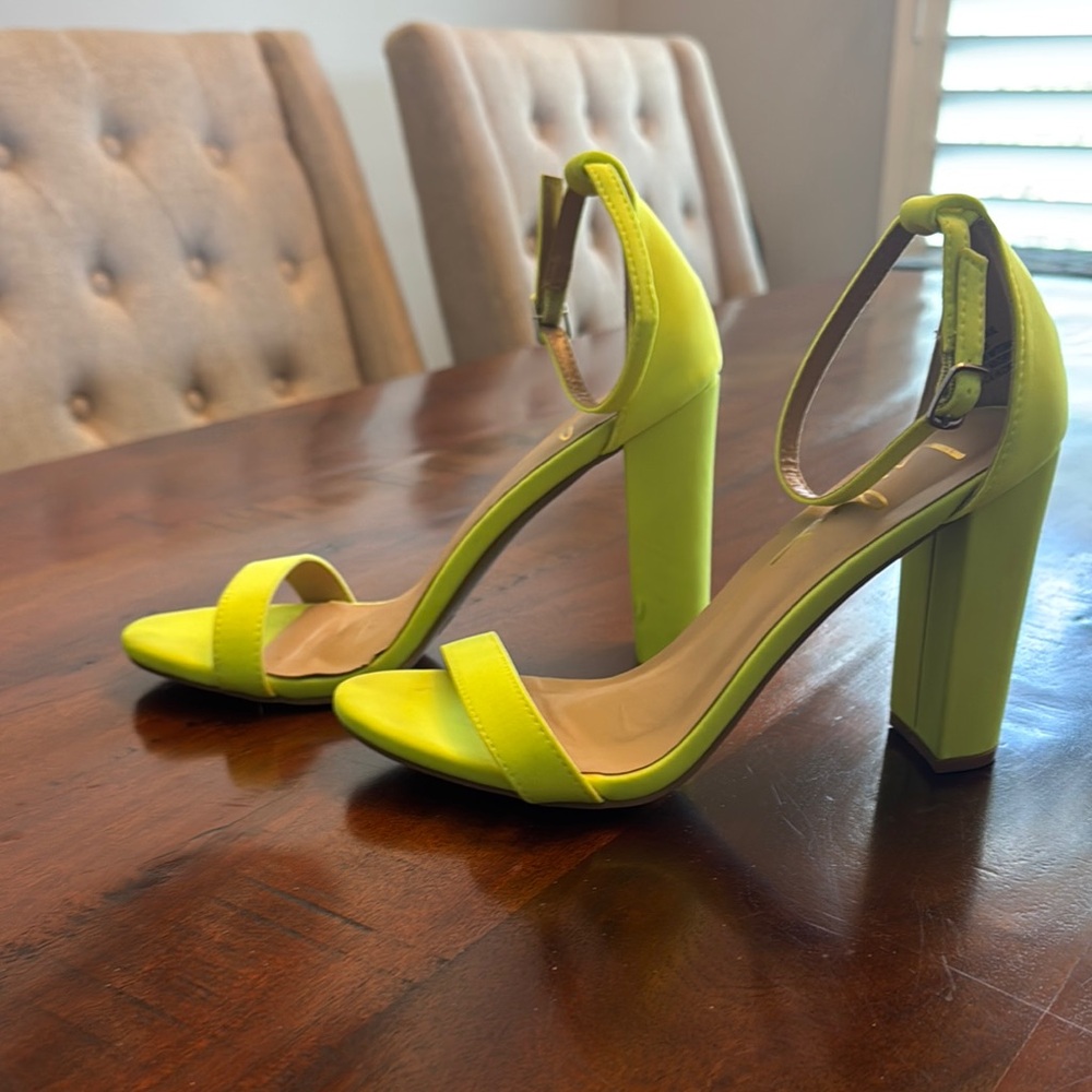 Lulu's Green Block Heel Sandals